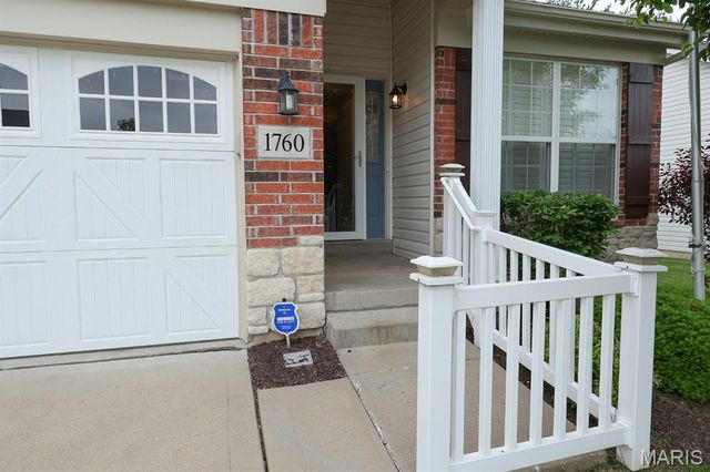 1760 Waterfall Drive, St Charles, MO 63303