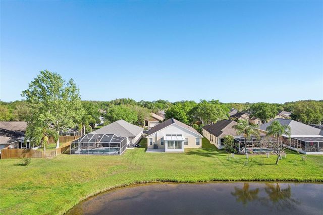 19329 GARDEN QUILT CIRCLE, Lutz, FL 33558