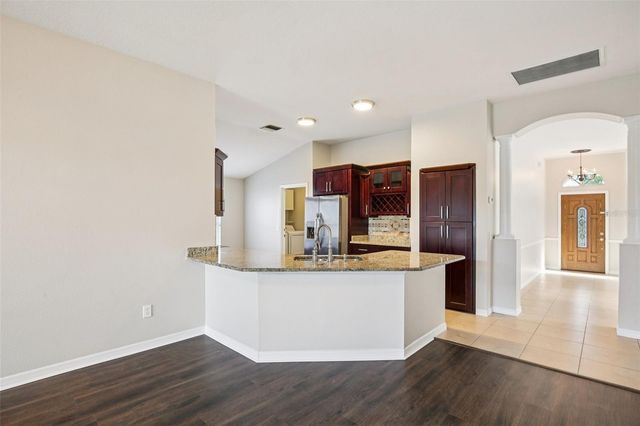 19329 GARDEN QUILT CIRCLE, Lutz, FL 33558