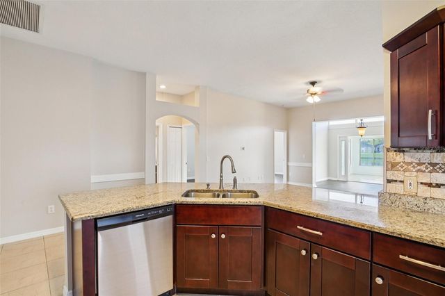 19329 GARDEN QUILT CIRCLE, Lutz, FL 33558