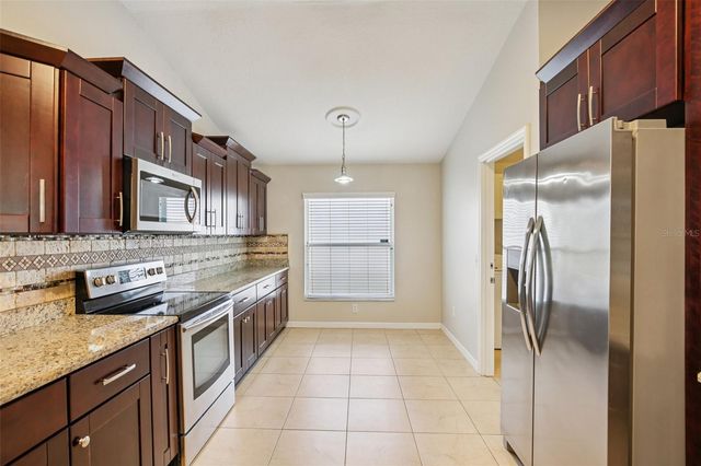 19329 GARDEN QUILT CIRCLE, Lutz, FL 33558