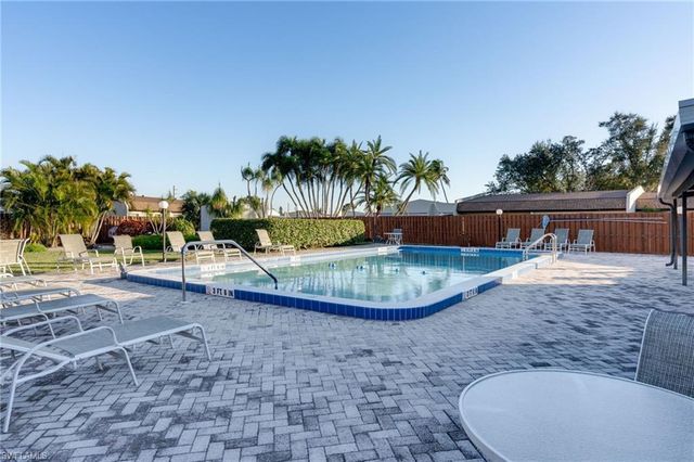 6300 S Pointe BLVD # 211, Fort Myers, FL 33919