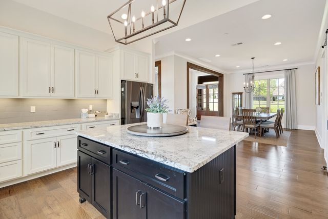 1080 GREENBRIER LAKES DR N, Piperton, TN 38017