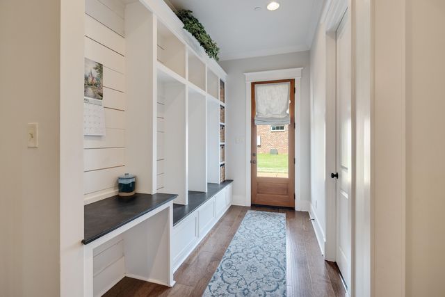 1080 GREENBRIER LAKES DR N, Piperton, TN 38017