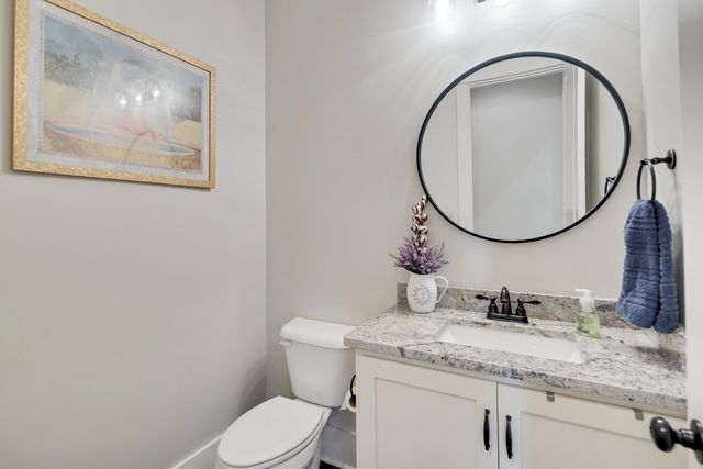 1080 GREENBRIER LAKES DR N, Piperton, TN 38017