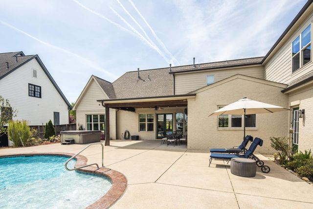 1080 GREENBRIER LAKES DR N, Piperton, TN 38017