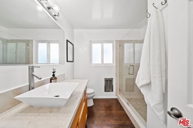 11689 Picturesque Drive, Studio City (los Angeles), CA 91604