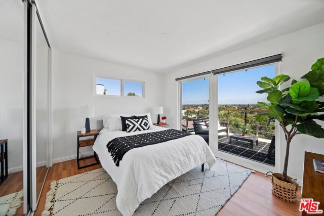 11689 Picturesque Drive, Studio City (los Angeles), CA 91604