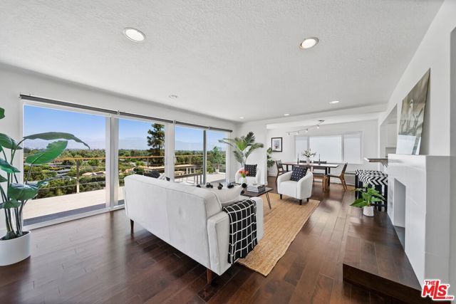 11689 Picturesque Drive, Studio City (los Angeles), CA 91604