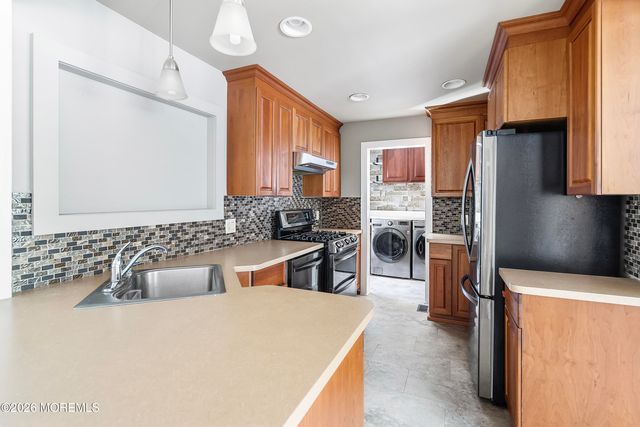 21 Murdock Place, Jackson, NJ 08527