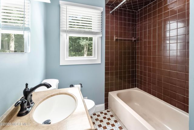 21 Murdock Place, Jackson, NJ 08527