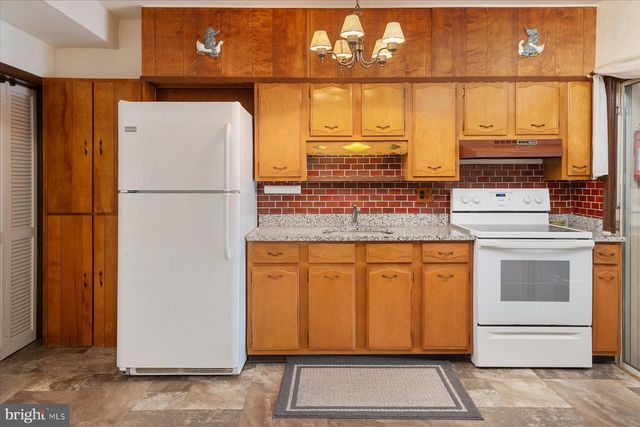 179 W MEADOW RD, Baltimore, MD 21225