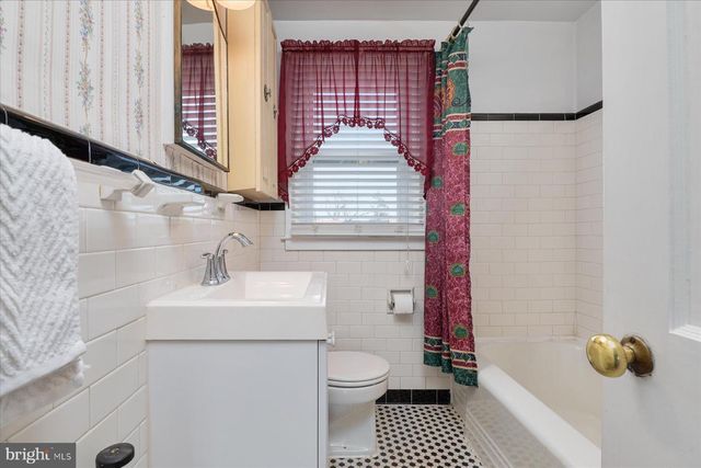 179 W MEADOW RD, Baltimore, MD 21225