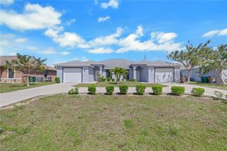 4137/4139 SW 8th PL, Cape Coral, FL 33914