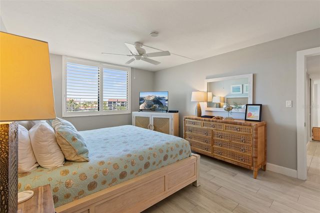 6266 MIDNIGHT PASS ROAD 404, Sarasota, FL 34242