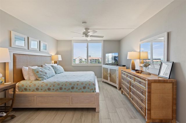 6266 MIDNIGHT PASS ROAD 404, Sarasota, FL 34242