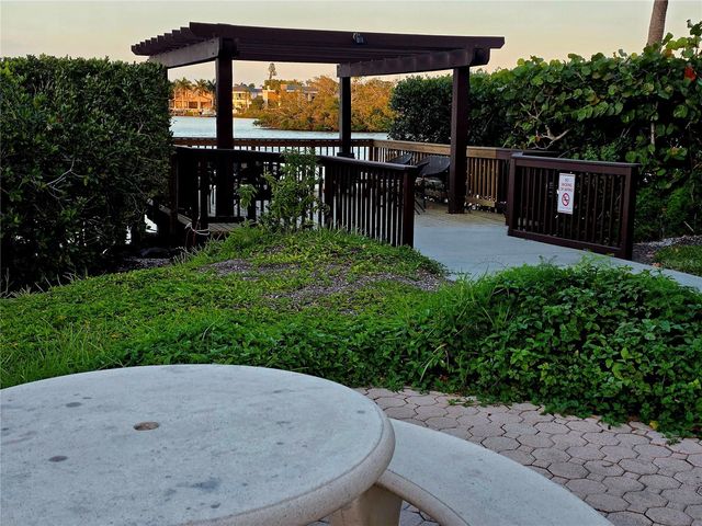 6266 MIDNIGHT PASS ROAD 404, Sarasota, FL 34242