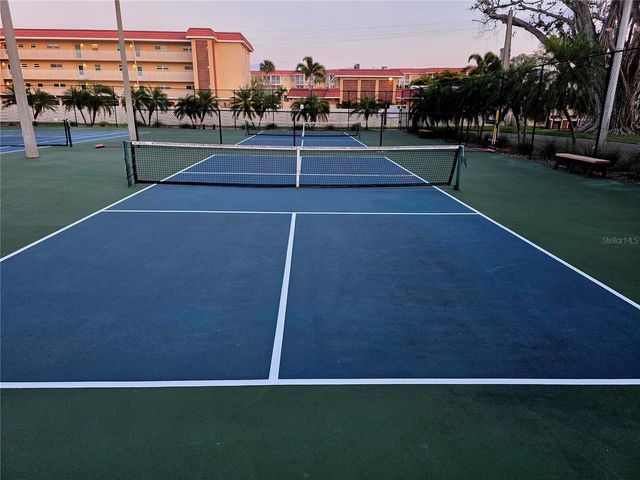 6266 MIDNIGHT PASS ROAD 404, Sarasota, FL 34242