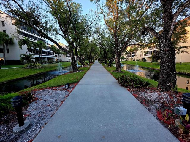 6266 MIDNIGHT PASS ROAD 404, Sarasota, FL 34242