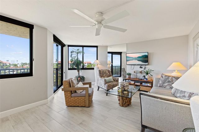 6266 MIDNIGHT PASS ROAD 404, Sarasota, FL 34242