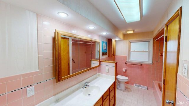 2176 E Greener Road, Jasper, IN 47546