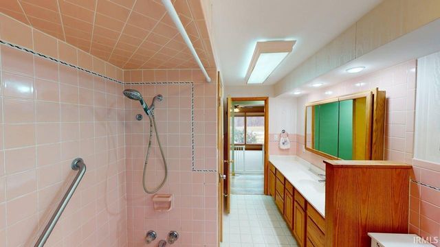 2176 E Greener Road, Jasper, IN 47546