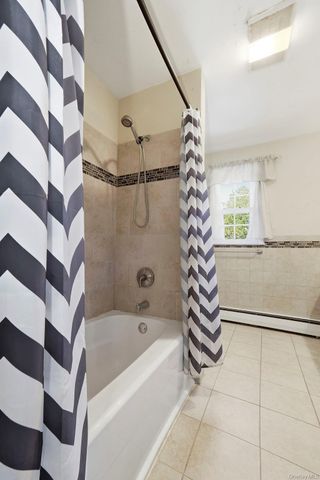 29 Hillview Drive, Poughkeepsie, NY 12603