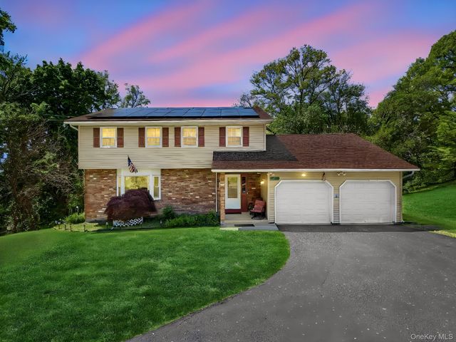 29 Hillview Drive, Poughkeepsie, NY 12603