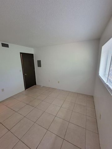1216 KENNEDY ROAD 4, Daytona Beach, FL 32117