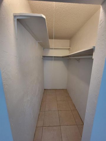 1216 KENNEDY ROAD 4, Daytona Beach, FL 32117