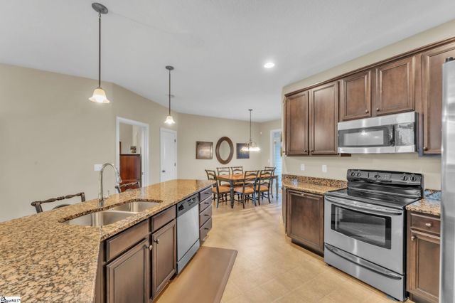 21 Dolerite Drive, Taylors, SC 29687