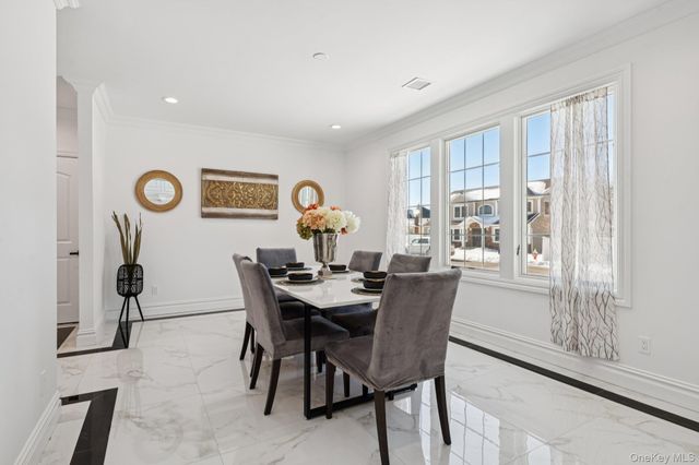 52 Cortland Avenue, Hicksville, NY 11801