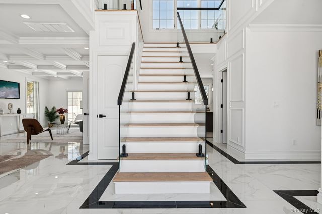 52 Cortland Avenue, Hicksville, NY 11801