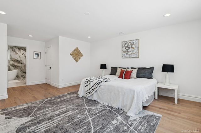 52 Cortland Avenue, Hicksville, NY 11801