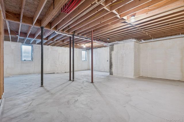 52 Cortland Avenue, Hicksville, NY 11801