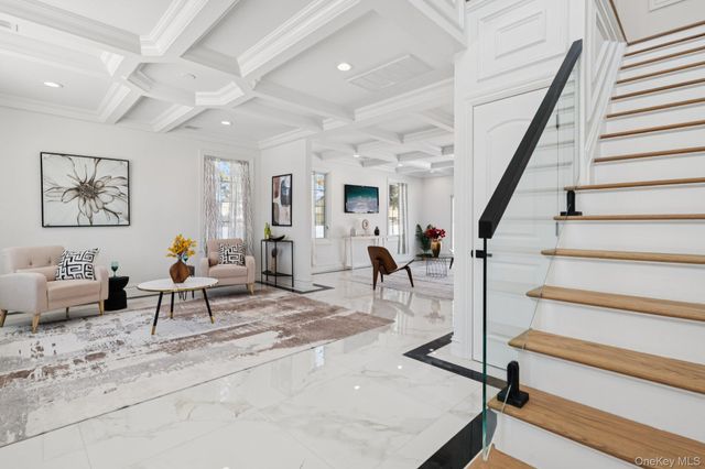 52 Cortland Avenue, Hicksville, NY 11801