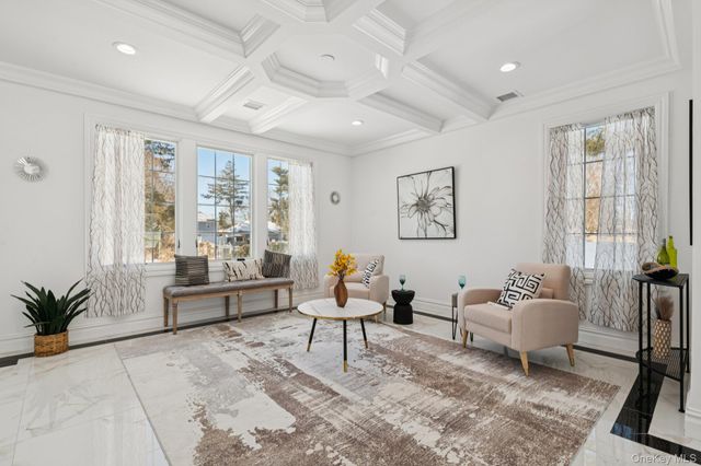 52 Cortland Avenue, Hicksville, NY 11801