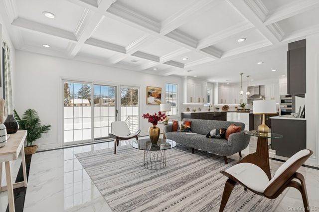 52 Cortland Avenue, Hicksville, NY 11801