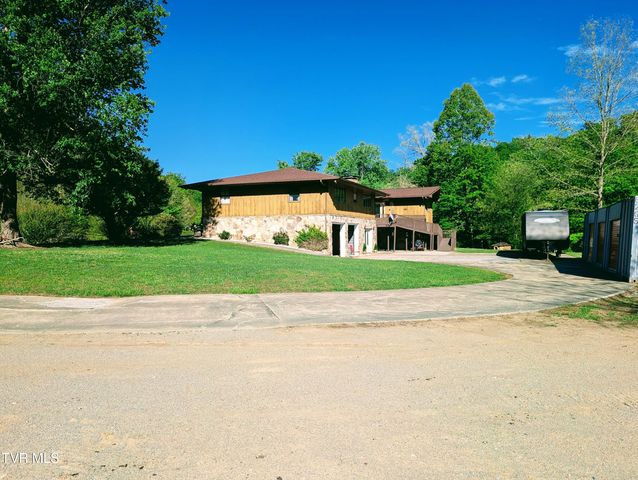 9404 Clintwood Highway, Pound, VA 24279