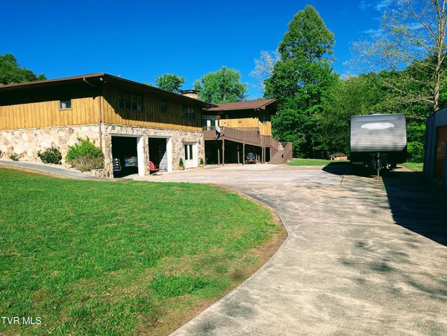 9404 Clintwood Highway, Pound, VA 24279