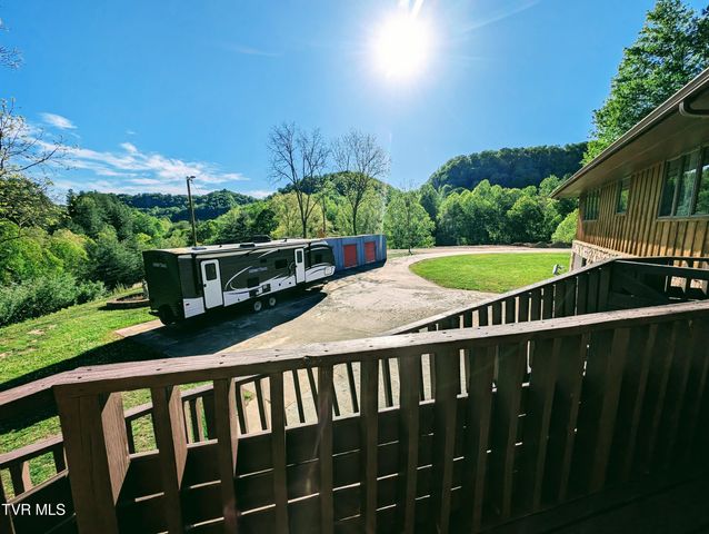 9404 Clintwood Highway, Pound, VA 24279