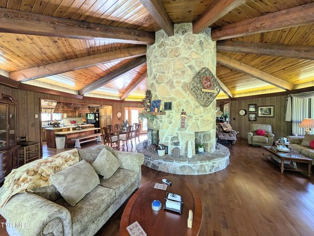 9404 Clintwood Highway, Pound, VA 24279
