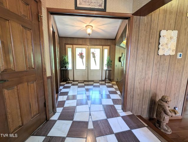 9404 Clintwood Highway, Pound, VA 24279