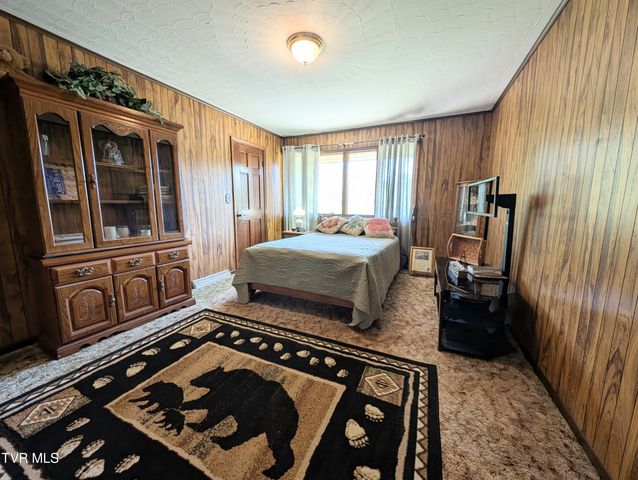 9404 Clintwood Highway, Pound, VA 24279