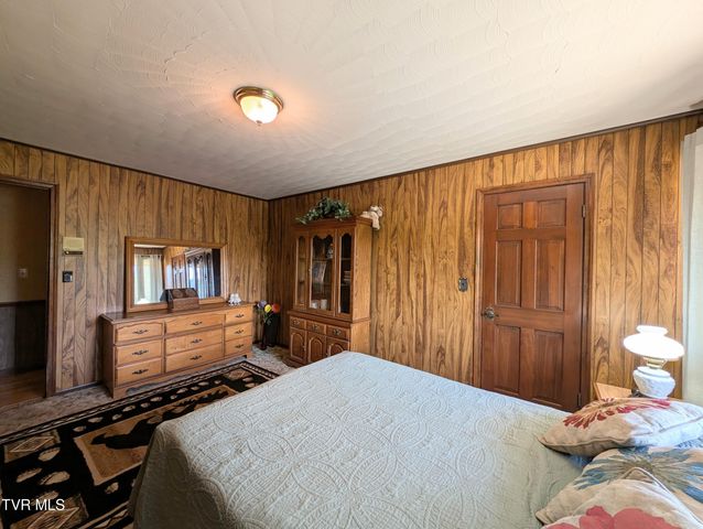 9404 Clintwood Highway, Pound, VA 24279