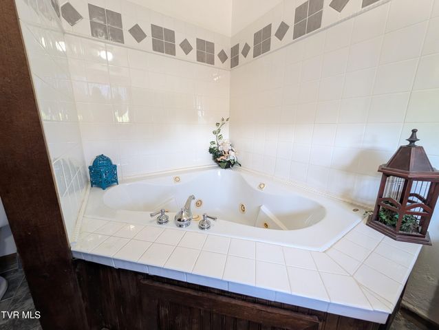 9404 Clintwood Highway, Pound, VA 24279