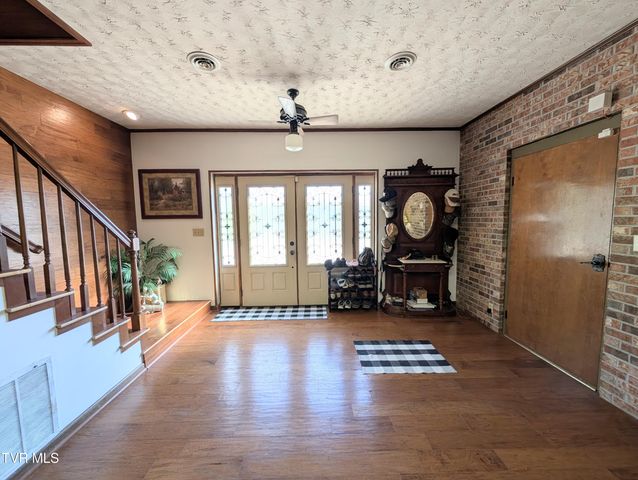 9404 Clintwood Highway, Pound, VA 24279