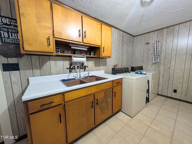 9404 Clintwood Highway, Pound, VA 24279