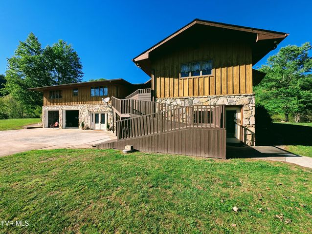9404 Clintwood Highway, Pound, VA 24279