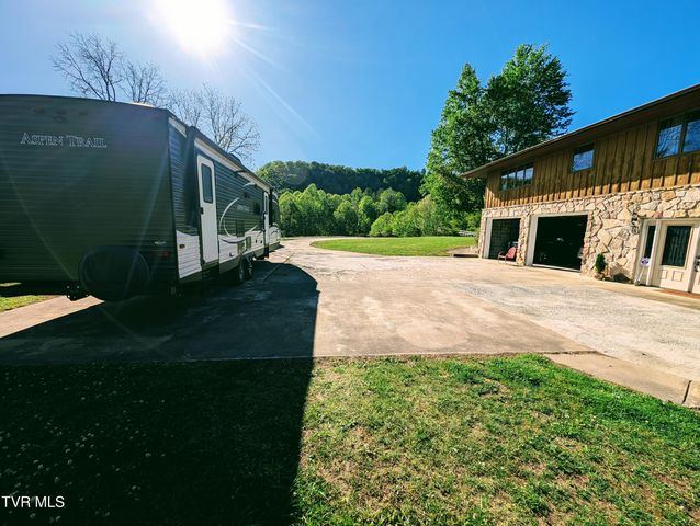 9404 Clintwood Highway, Pound, VA 24279